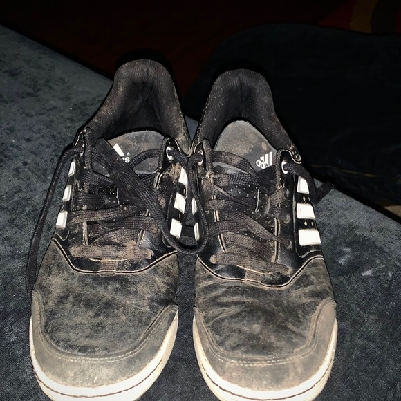 Size 9 adidas turfs - Picture 3 of 3